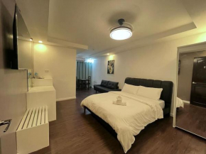 Vincent Resort room 203 Netflix Pool housekeeping!